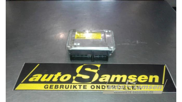 Gebruikte Computer Motormanagement Volkswagen Passat Variant (365) 2.0 TDI 16V 140 Prijs € 75,00 Margeregeling aangeboden door Auto Samsen B.V.