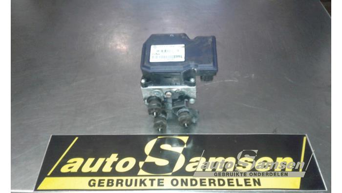 Gebruikte ABS Pomp Volkswagen Passat Variant (365) 2.0 TDI 16V 140 Prijs € 175,00 Margeregeling aangeboden door Auto Samsen B.V.