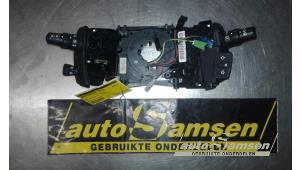 Gebruikte Licht + Raw Schakelaar Renault Scénic II (JM) 1.6 16V Prijs € 75,00 Margeregeling aangeboden door Auto Samsen B.V.