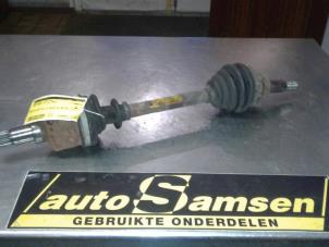 Gebruikte Aandrijfas links-voor Ford StreetKa Prijs € 50,00 Margeregeling aangeboden door Auto Samsen B.V.