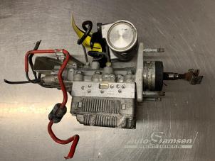 Gebruikte ABS Pomp Toyota Yaris III (P13) 1.5 16V Hybrid Prijs € 175,00 Margeregeling aangeboden door Auto Samsen B.V.