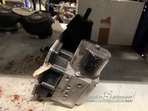 Gebruikte ABS Pomp Opel Vectra C 2.2 DTI 16V Prijs € 50,00 Margeregeling aangeboden door Auto Samsen B.V.