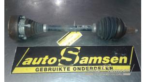 Gebruikte Aandrijfas links-voor Audi A1 Sportback (8XA/8XF) 1.2 TFSI Prijs € 75,00 Margeregeling aangeboden door Auto Samsen B.V.