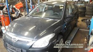 Gebruikte Versnellingsbak Hyundai i30 Crosswagon (WWH) 1.6 CRDi 16V VGT HP Prijs € 250,00 Margeregeling aangeboden door Auto Samsen B.V.