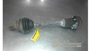 Gebruikte Steekas links-voor Skoda Fabia (6Y2) 1.4i Prijs € 40,00 Margeregeling aangeboden door Auto Samsen B.V.