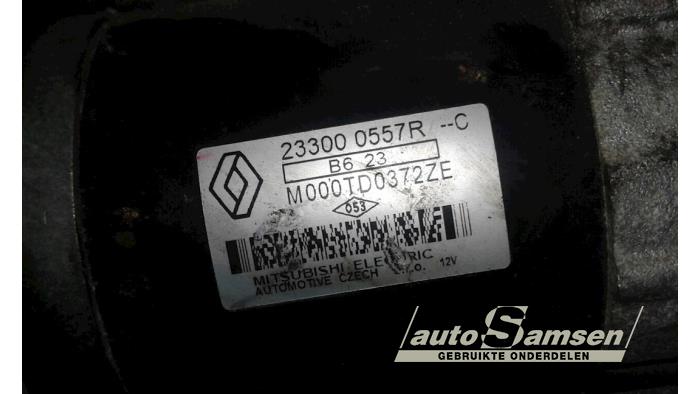 Startmotor van een Renault Clio IV (5R) 0.9 Energy TCE 90 12V 2016