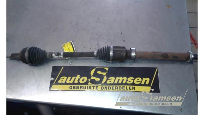 Gebruikte Aandrijfas rechts-voor Renault Clio IV (5R) 0.9 Energy TCE 90 12V Prijs € 75,00 Margeregeling aangeboden door Auto Samsen B.V.