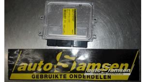 Gebruikte Computer Motormanagement Renault Clio IV (5R) 0.9 Energy TCE 90 12V Prijs € 100,00 Margeregeling aangeboden door Auto Samsen B.V.