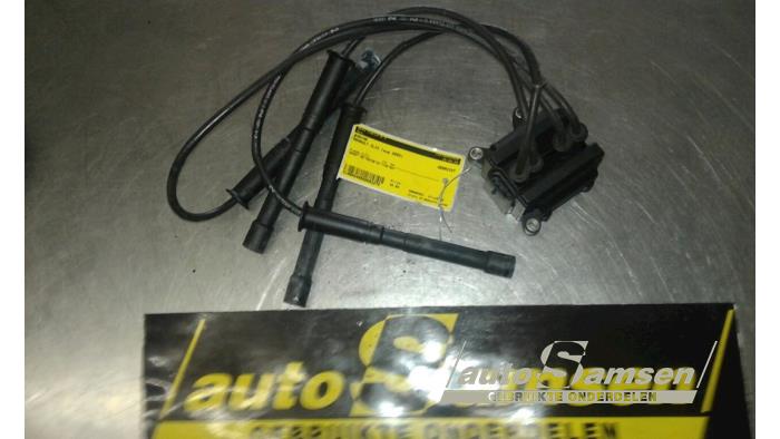 Gebruikte Bobine Renault Clio II (BB/CB) 1.2 16V Prijs € 45,00 Margeregeling aangeboden door Auto Samsen B.V.