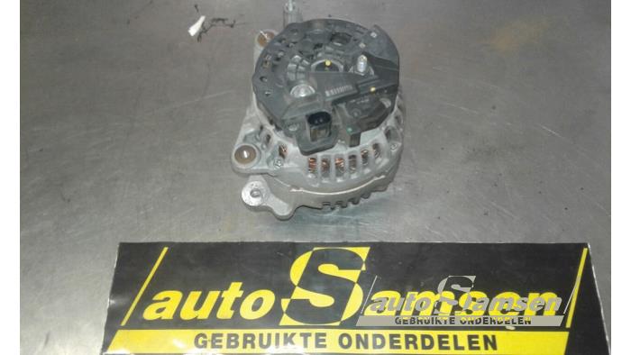 Gebruikte Dynamo Volkswagen Caddy III (2KA,2KH,2CA,2CH) 1.9 TDI Prijs € 75,00 Margeregeling aangeboden door Auto Samsen B.V.