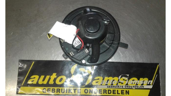 Gebruikte Blower Volkswagen Golf V (1K1) 1.9 TDI Prijs € 40,00 Margeregeling aangeboden door Auto Samsen B.V.