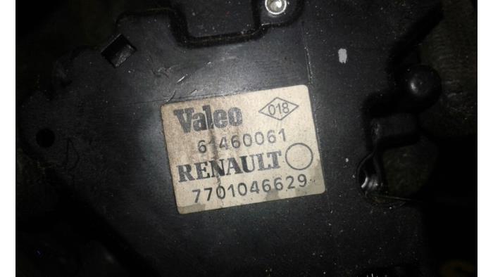 Stuurkolomschakelaar van een Renault Twingo (C06) 1.2 2000