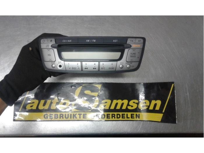 Radio CD Speler van een Toyota Aygo (B10) 1.0 12V VVT-i 2009