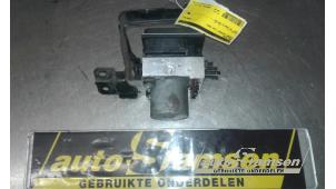 Gebruikte ABS Pomp Nissan Qashqai (J10) 2.0 16V 4x4 Prijs € 125,00 Margeregeling aangeboden door Auto Samsen B.V.