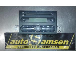 Gebruikte Radio CD Speler Nissan Note (E11) 1.6 16V Prijs € 100,00 Margeregeling aangeboden door Auto Samsen B.V.