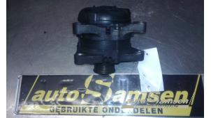 Gebruikte Dynamo Ford Focus C-Max 1.6 TDCi 16V Prijs € 50,00 Margeregeling aangeboden door Auto Samsen B.V.