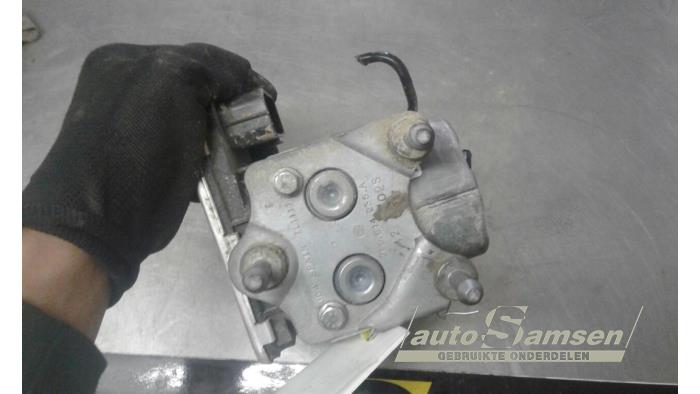 Gebruikte ABS Pomp Volkswagen Transporter T6 2.0 TDI DRF Prijs € 150,00 Margeregeling aangeboden door Auto Samsen B.V.