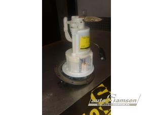 Gebruikte Tank element Pomp Kia Rio II (DE) 1.4 16V Prijs € 40,00 Margeregeling aangeboden door Auto Samsen B.V.