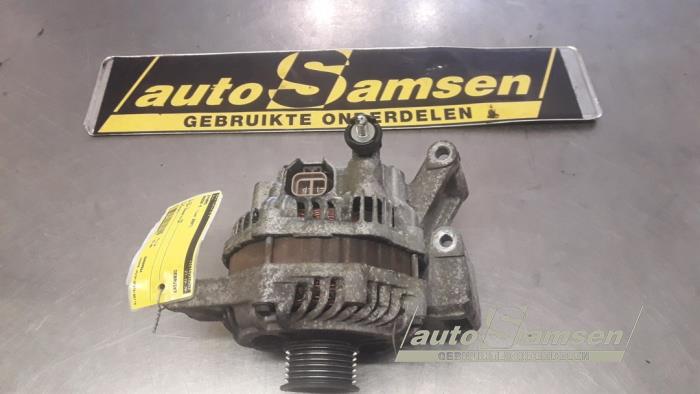 Gebruikte Dynamo Mazda 5 (CR19) 2.0i 16V Prijs € 75,00 Margeregeling aangeboden door Auto Samsen B.V.