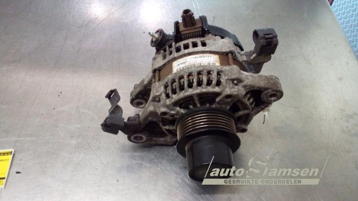 Gebruikte Dynamo Toyota Aygo (B40) 1.0 12V VVT-i Prijs € 75,00 Margeregeling aangeboden door Auto Samsen B.V.