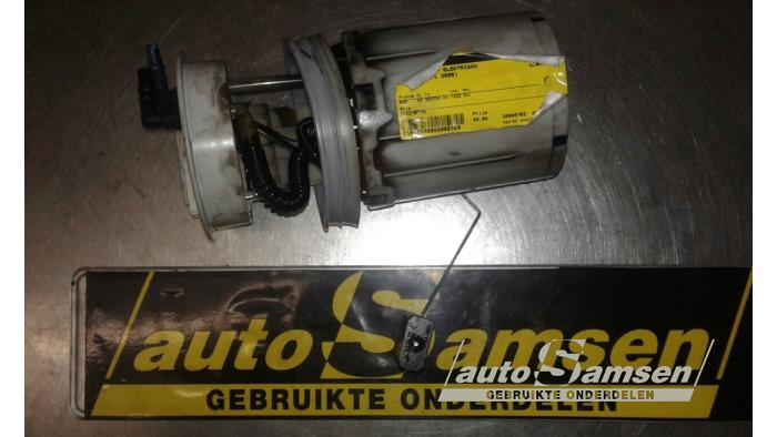 Gebruikte Tank element Pomp Volkswagen Polo IV (9N1/2/3) 1.4 TDI 70 Prijs € 50,00 Margeregeling aangeboden door Auto Samsen B.V.