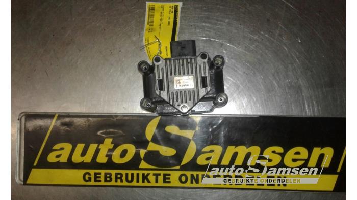 Gebruikte Bobine Volkswagen Polo III (6N2) 1.4 Prijs € 40,00 Margeregeling aangeboden door Auto Samsen B.V.