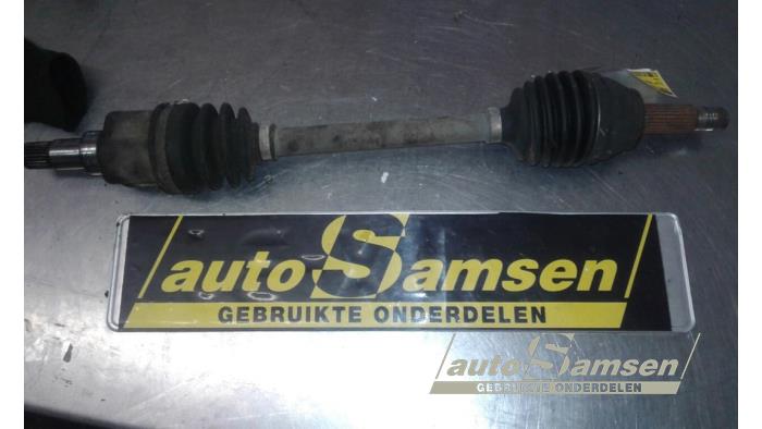 Gebruikte Aandrijfas links-voor Ford Fiesta 6 (JA8) 1.4 TDCi Prijs € 75,00 Margeregeling aangeboden door Auto Samsen B.V.