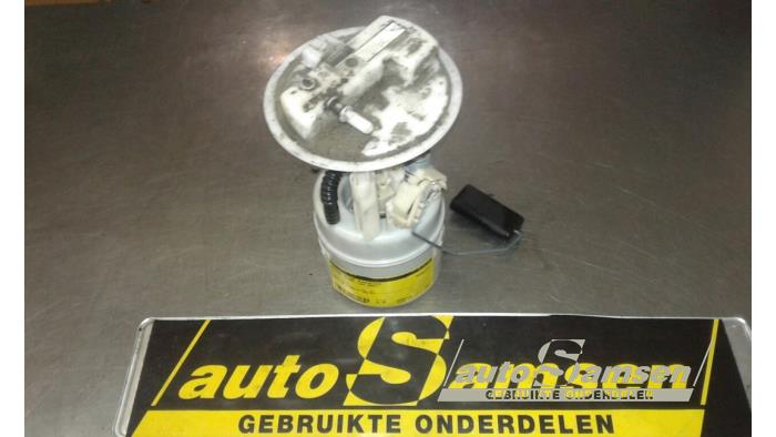 Gebruikte Tank element Pomp Nissan Micra (K12) 1.4 16V Prijs € 50,00 Margeregeling aangeboden door Auto Samsen B.V.