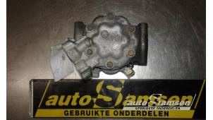 Gebruikte Pomp Airco Renault Clio III (BR/CR) 1.6 16V Prijs € 50,00 Margeregeling aangeboden door Auto Samsen B.V.