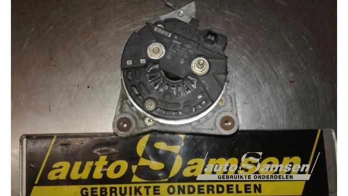 Gebruikte Dynamo Renault Modus/Grand Modus (JP) 1.6 16V Prijs € 50,00 Margeregeling aangeboden door Auto Samsen B.V.
