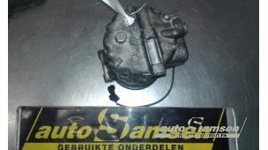 Gebruikte Aircopomp Saab 9-5 (YS3E) 2.0t 16V Prijs € 75,00 Margeregeling aangeboden door Auto Samsen B.V.