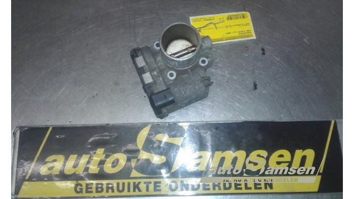 Gebruikte Gasklephuis Ford Fiesta 6 (JA8) 1.25 16V Prijs € 75,00 Margeregeling aangeboden door Auto Samsen B.V.