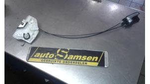 Gebruikte Deurslot Mechaniek 2Deurs rechts Suzuki Swift (ZA/ZC/ZD1/2/3/9) 1.3 VVT 16V Prijs € 40,00 Margeregeling aangeboden door Auto Samsen B.V.