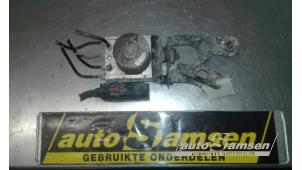 Gebruikte ABS Pomp Volkswagen Caddy III (2KA,2KH,2CA,2CH) 2.0 SDI Prijs € 40,00 Margeregeling aangeboden door Auto Samsen B.V.