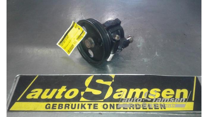 Gebruikte Pomp Servo Dacia Logan (LS) 1.6 Prijs € 50,00 Margeregeling aangeboden door Auto Samsen B.V.