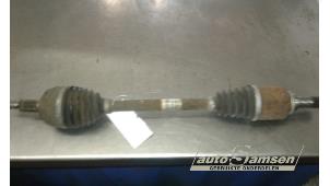 Gebruikte Homokineetas links-voor Renault Megane III Coupe (DZ) 1.4 16V TCe 130 Prijs € 75,00 Margeregeling aangeboden door Auto Samsen B.V.