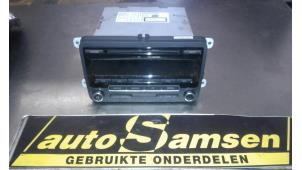 Gebruikte Radio CD Speler Volkswagen Polo V (6R) 1.2 TSI Prijs € 150,00 Margeregeling aangeboden door Auto Samsen B.V.