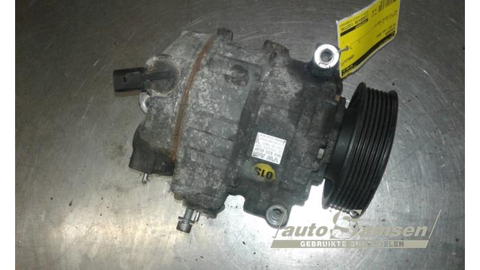 Gebruikte Aircopomp Volkswagen Golf V (1K1) 1.4 FSI 16V Prijs € 75,00 Margeregeling aangeboden door Auto Samsen B.V.