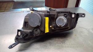 Gebruikte Koplamp rechts Citroen C5 II Berline (RC) 2.0 16V Prijs € 75,00 Margeregeling aangeboden door Auto Samsen B.V.