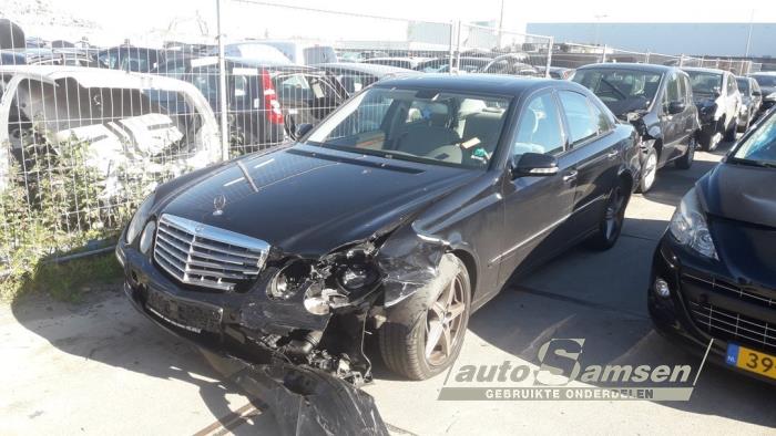 Gebruikte Tussenas Mercedes E (W211) 3.0 E-280 CDI V6 24V Prijs € 150,00 Margeregeling aangeboden door Auto Samsen B.V.