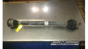 Gebruikte Aandrijfas rechts-voor Volkswagen Eos (1F7/F8) 2.0 FSI 16V Prijs € 50,00 Margeregeling aangeboden door Auto Samsen B.V.