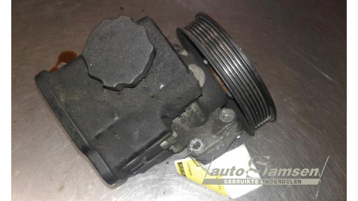 Gebruikte Servopomp Mercedes Sprinter 2t (901/902) 208 CDI 16V Prijs € 100,00 Margeregeling aangeboden door Auto Samsen B.V.