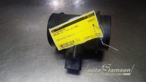 Gebruikte Luchtmassameter Mercedes Sprinter 2t (901/902) 208 CDI 16V Prijs € 75,00 Margeregeling aangeboden door Auto Samsen B.V.