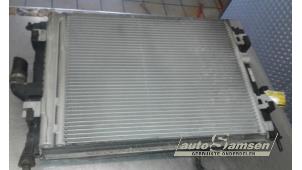 Gebruikte Radiateur Dacia Sandero I (BS) 1.6 Prijs € 45,00 Margeregeling aangeboden door Auto Samsen B.V.