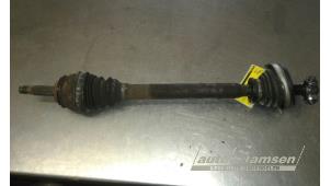 Gebruikte Aandrijfas links-voor Dacia Sandero I (BS) 1.6 Prijs € 50,00 Margeregeling aangeboden door Auto Samsen B.V.