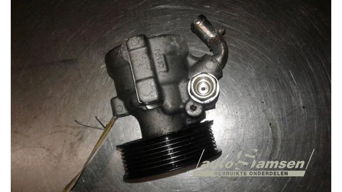 Gebruikte Servopomp Iveco New Daily IV 35C12V, 35C12V/P, 35S12V, 35S12V/P Prijs € 75,00 Margeregeling aangeboden door Auto Samsen B.V.