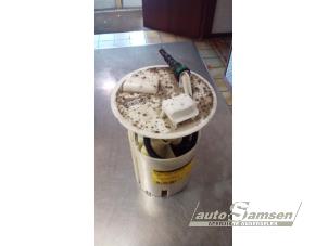 Gebruikte Tank element Pomp Renault Twingo III (AH) 1.0 SCe 70 12V Prijs € 75,00 Margeregeling aangeboden door Auto Samsen B.V.