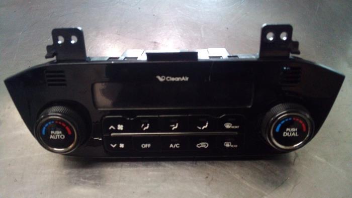 Chaufage Bedieningspaneel van een Kia Sportage (SL) 1.7 CRDi 16V 4x2 2013
