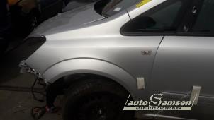 Gebruikte Spatbord links-voor Opel Zafira (M75) 1.8 16V Ecotec Prijs € 75,00 Margeregeling aangeboden door Auto Samsen B.V.