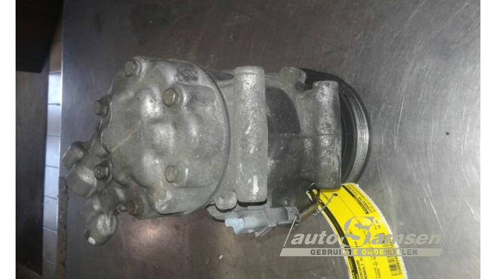 Gebruikte Pomp Airco Renault Clio III (BR/CR) 1.6 16V Prijs € 30,00 Margeregeling aangeboden door Auto Samsen B.V.